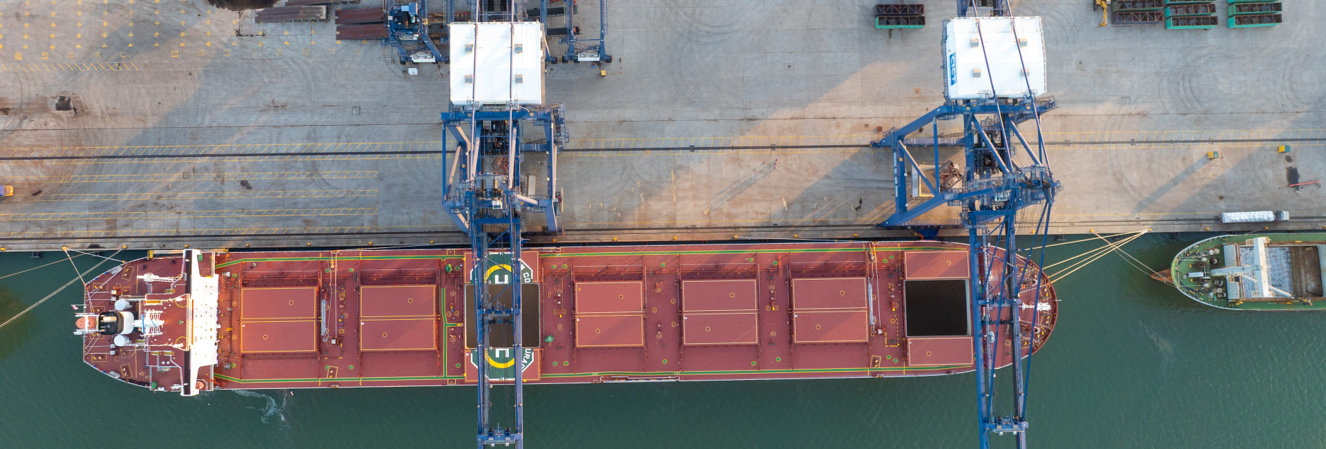 CHARTERING & BROKEGAGE