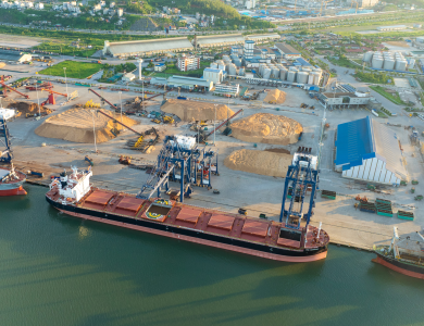 YM Courage Vessel Operations