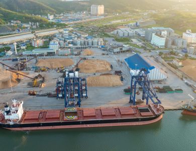 YM Courage Vessel Operations